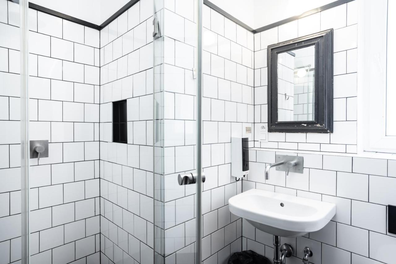 Eenpersoonsbed in een Gemengde Slaapzaal met 6 Bedden