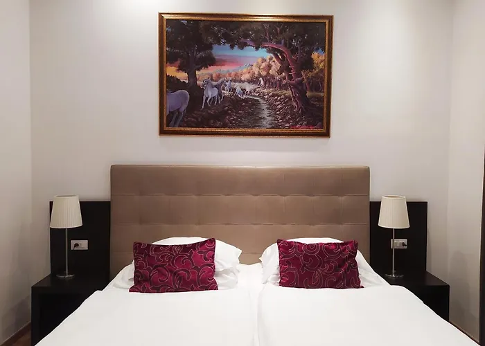 Hotel con vista: The Palace Suites And Apartments