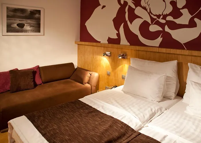 Dahlia Inn